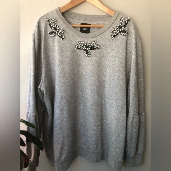 DKNY Gray Rhinestone Embellishment Sweatshirt with Balloon Sleeves. Oversized - Picture 9 of 9
